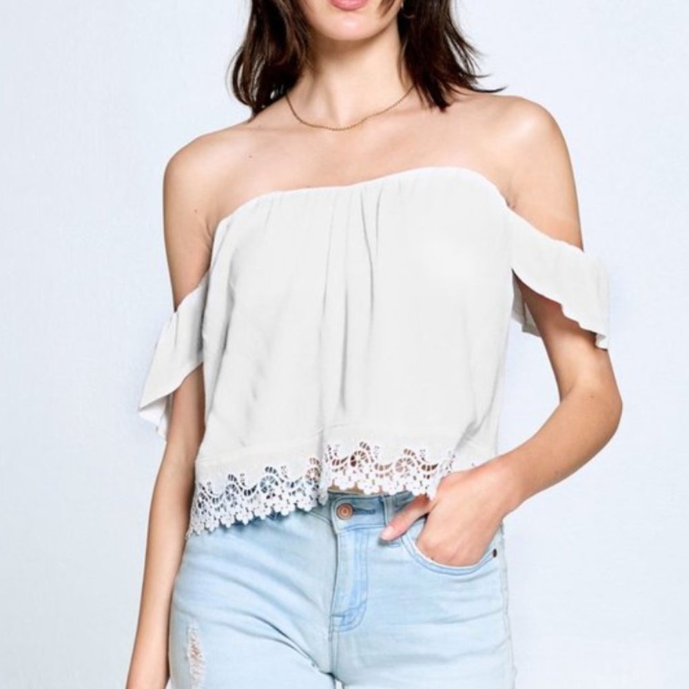 WHITE LACE HEM TUBE TOP